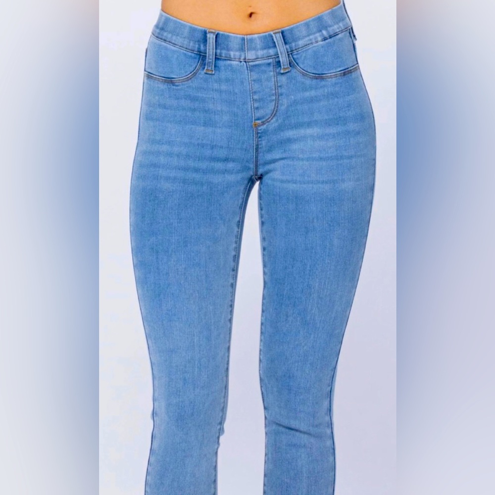 Judy Blue pull on jeans